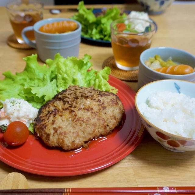 【母の日の献立】ハンバーグと鹿児島からのスイカ