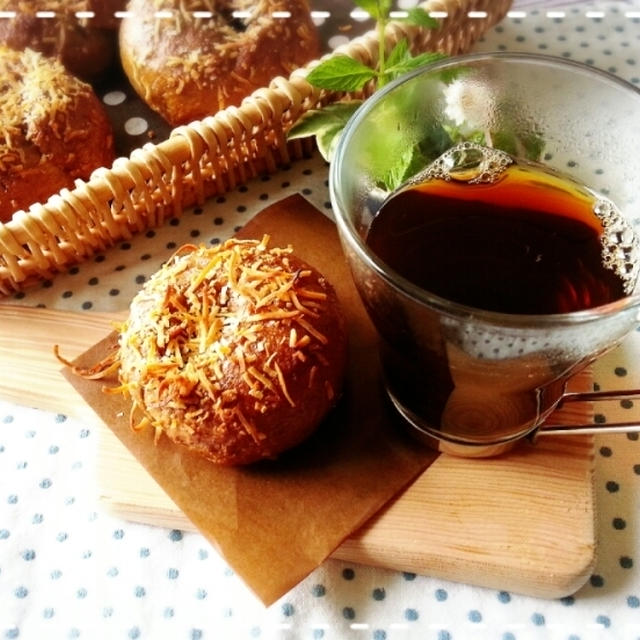 ココナッツロングた～っぷりチョコた～っぷり珈琲ベーグル焼きました♡(*´ー｀*)