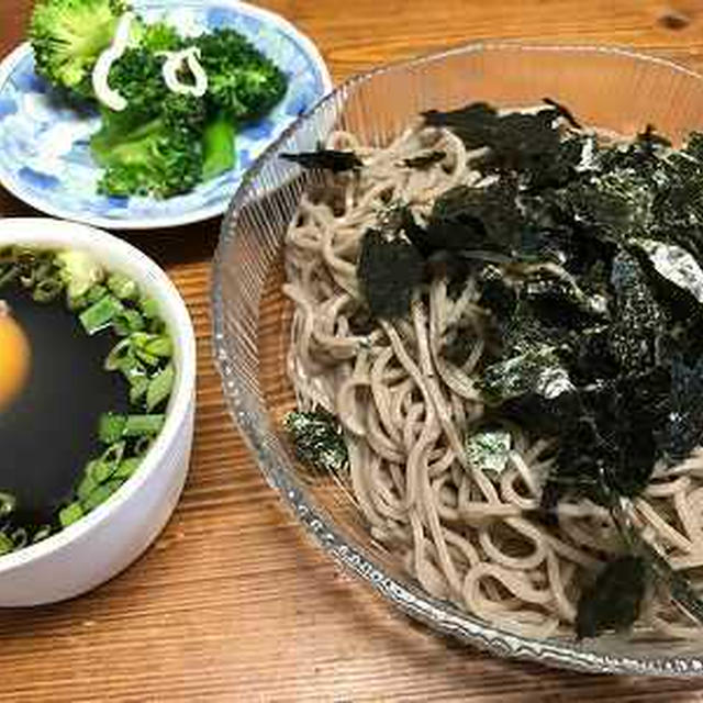 出石風皿蕎麦。携帯電話料金プランの悩み