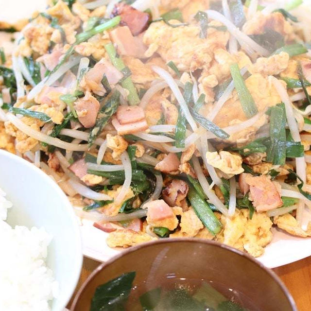 休日夫ご飯＾＾定番化しているアレと中華系のお昼ご飯