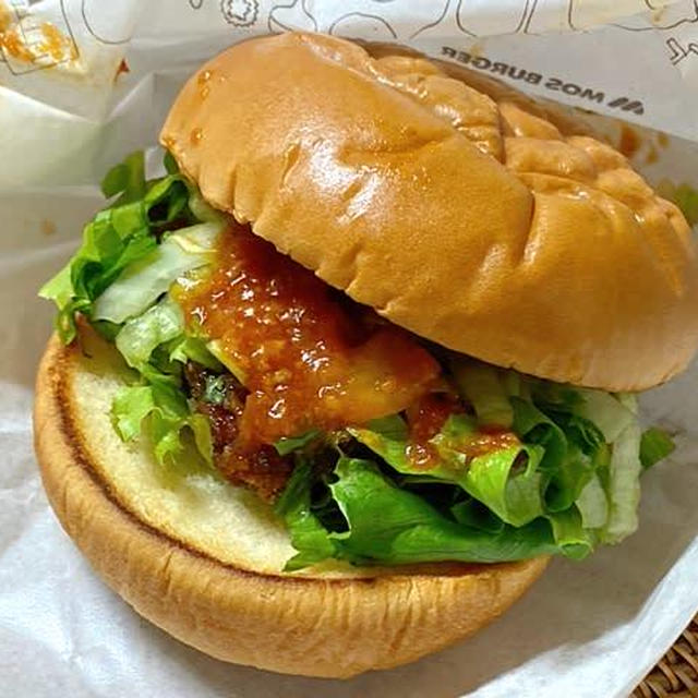 サンバル好きならハマる味！モスのマンハッタンクラムチリロースカツ