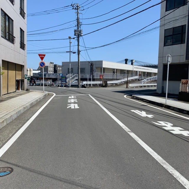 早川から小田原駅に向かって歩いて移動