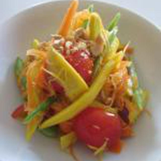 Som Tum (Thai Green Papaya Salad)