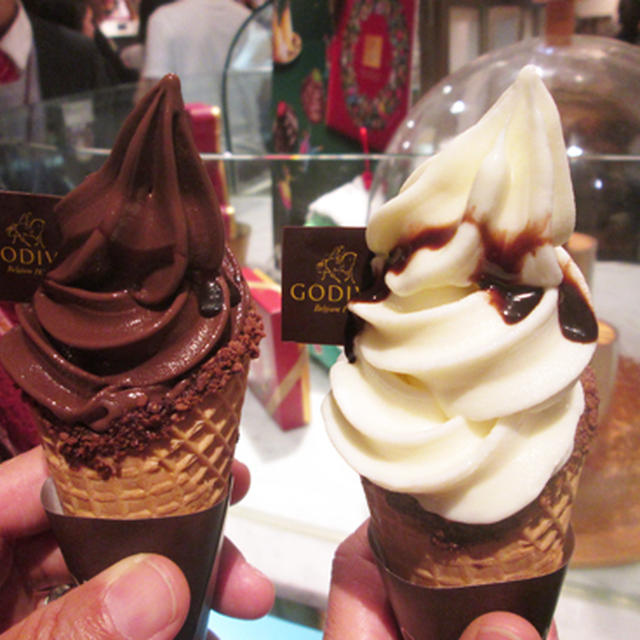 0785-2【台南】GODIVA　★　台湾オッサン、それ失礼やで〜！！　