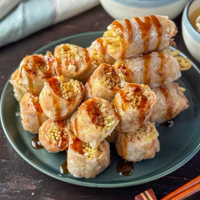 ライスペーパーで作る☆豚こまと冷凍豆腐のくるくるモダン焼き