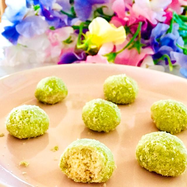 桜葉と抹茶のスノーボールクッキー By ｌａｕ ａｉｎａさん レシピブログ 料理ブログのレシピ満載