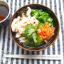 火を使わずに、鶏ハムのスープかけご飯、キムチ添え