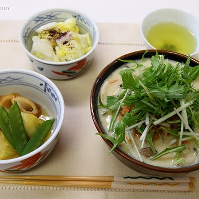 豆乳ピリ辛うどん