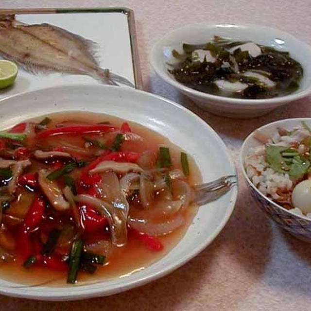 鰈の甘酢餡かけと中華の炊き込みごはん