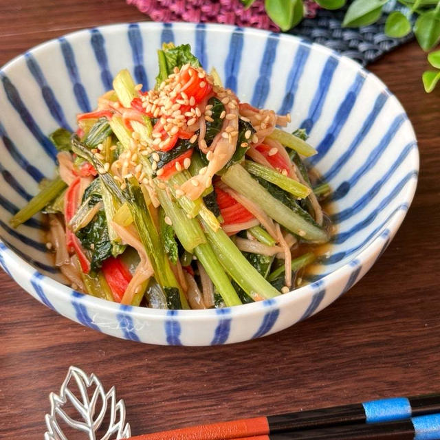 ご飯が進みすぎるやつです☆小松菜とカニカマのコク旨オイマヨ炒め