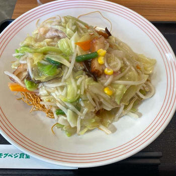 無料の皿うどんと丸亀うどんのご飯