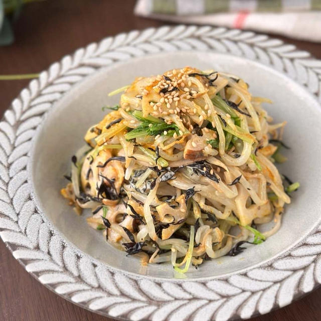 ボリューム満点☆水菜とレンコンもやしのカレーマヨひじきサラダ