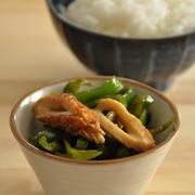 野菜高騰時にもぴったり♡クセになる！ピーマンとちくわの甘辛炒め