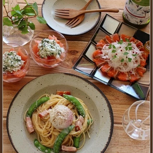 砂糖えんどうとベーコンのクリームソースパスタ！と、炙りサーモンのカルパッチョ！とか♪