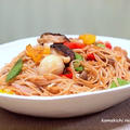 冷めてもくっつきにくい「揚げ素麺炒め」＆「この日の食卓風景です」