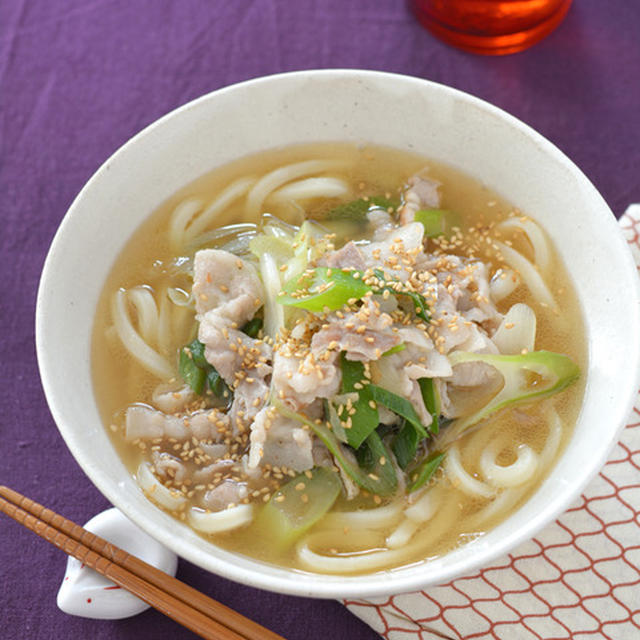 豚バラしょうが塩うどん。【あったか麺ごはん・だしいらず】