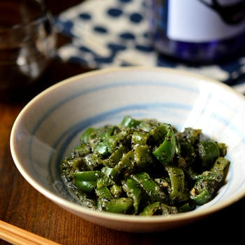 春からずっとリピしてる一品｜ピーマンの黒胡麻はちみつ味噌和え