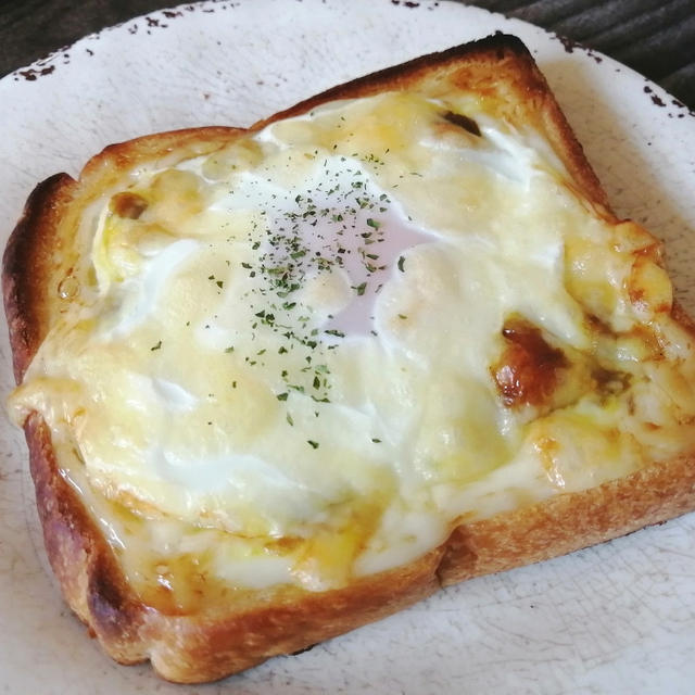 土手マヨカレーチーズトーストで朝ごはん(*´艸｀*)