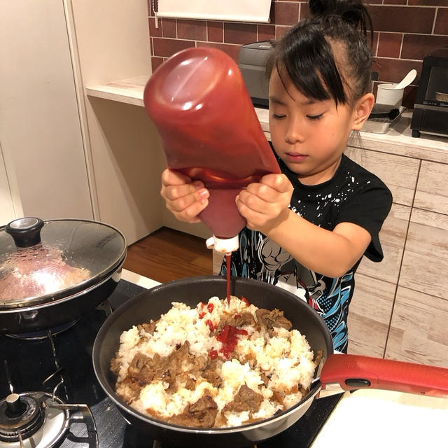 晩御飯は娘がオムライスを作りました〜！！
