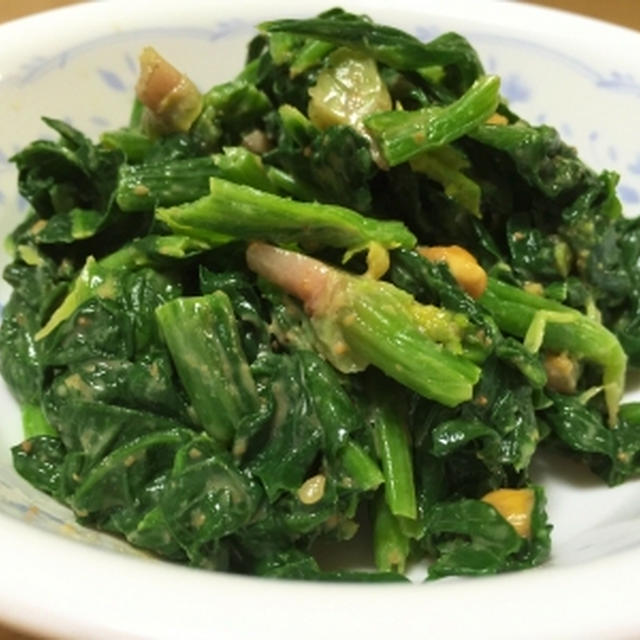 美味しく出来たほうれん草の和え物＆庭のみかん♪