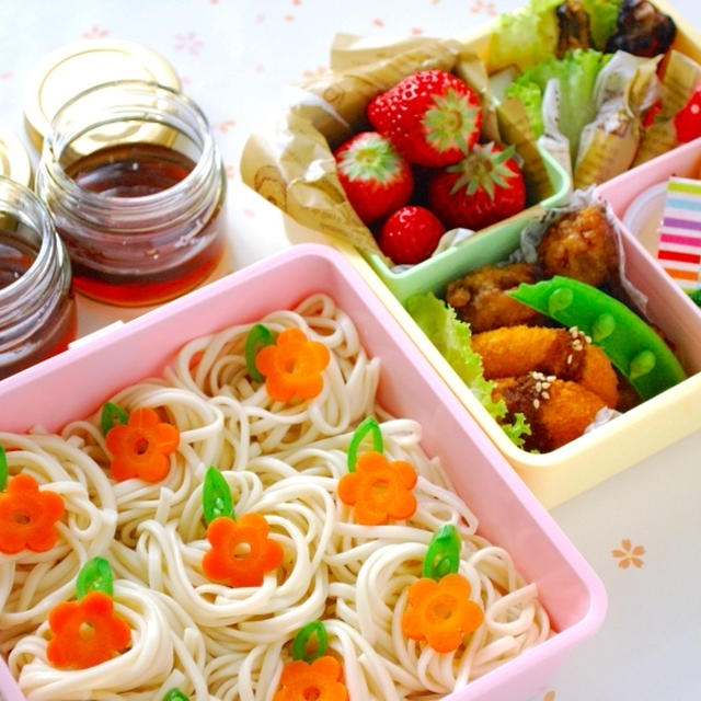 ミニサイズのガラスジャーを蕎麦ちょこに！素麺弁当