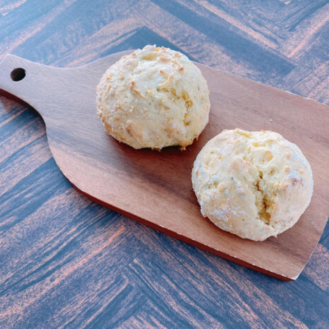 昭和産業「昭和天ぷら粉黄金」を使って、バジルとチーズ入りクイックブレッド
