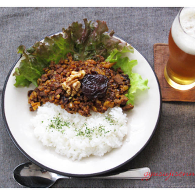 牛すじのドライカレー