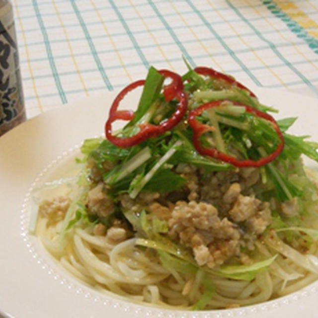 鶏そぼろの塩ダレサラダうどん♪