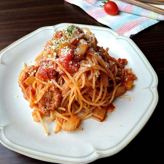 おしゃれカフェ風お店の味☆鶏むね肉で作る〜新玉ねぎとセロリのゴロゴロボロネーゼパスタ