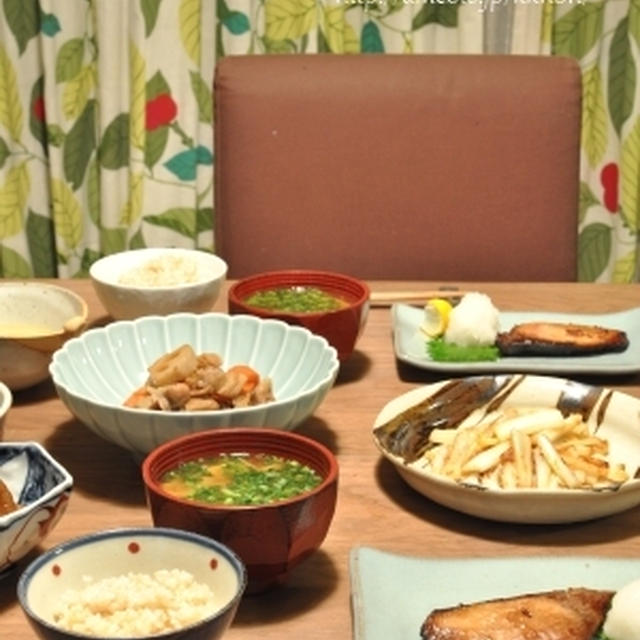 ぶりの醤油麹焼き、白菜の生姜焼きなど