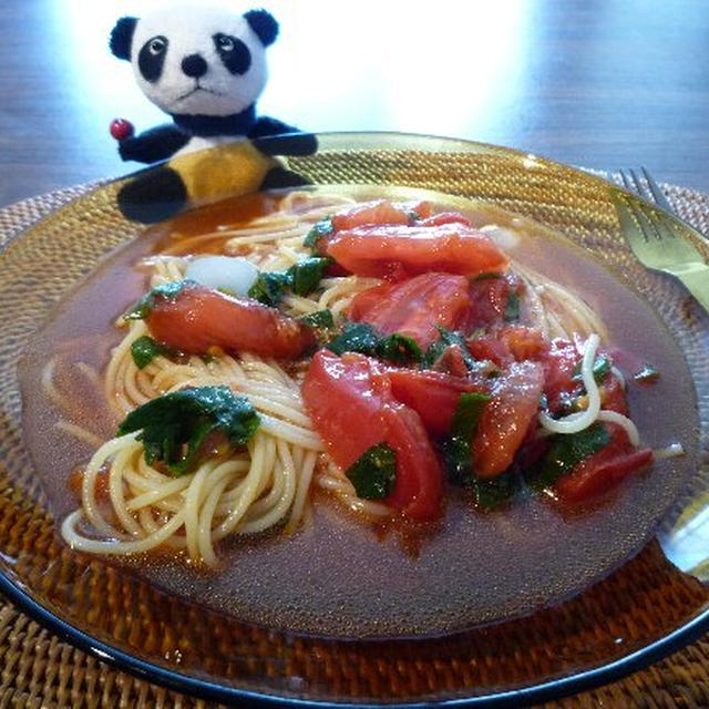 トマトとシソの冷たいパスタ