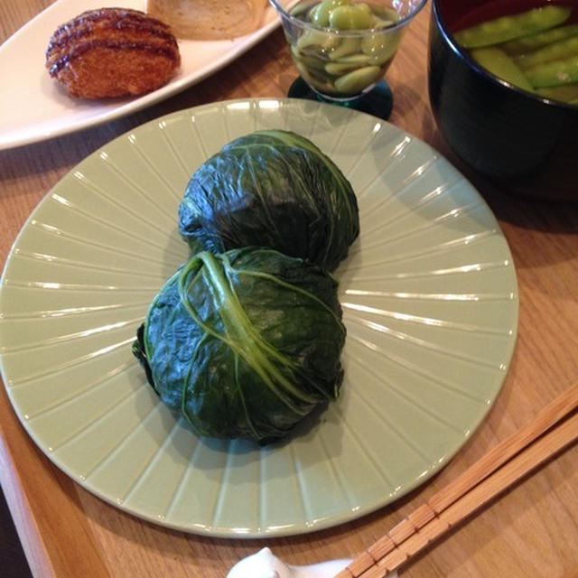 「青高菜のおむすび」で朝ごはん。