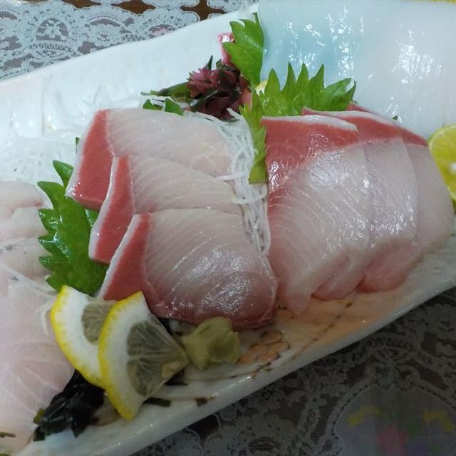 お刺身、バトウの天ぷら、母と味わう食卓＆秋の庭