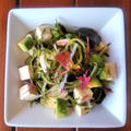 アボカドと豆腐の海藻サラダ