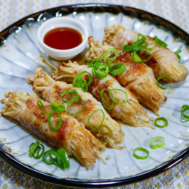 酸味が美味しい「エノキの梅肉豚巻き焼き」&「久しぶりの外食はサクッと牛丼」