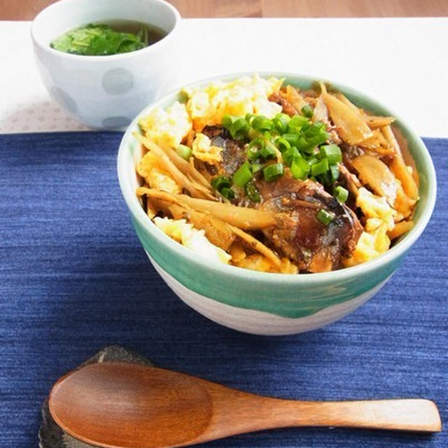 楽ちんメニュー ☆ さんま缶とごぼうの蒲焼き丼