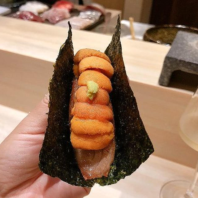 鮨の世界が広がる　「恵比寿 鮨 裏はつめ」