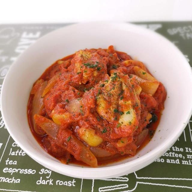 ニンニクたっぷり♪鶏もも肉のトマト煮込み