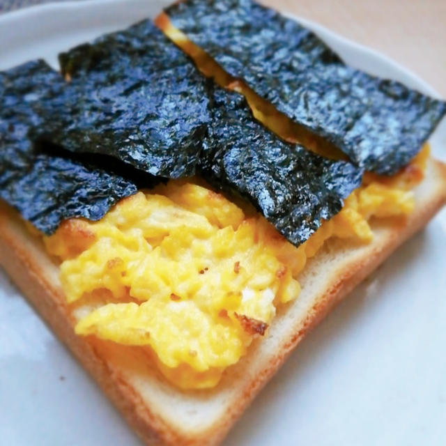 【海苔活用レシピ】スクランブルエッグでのりたまトースト
