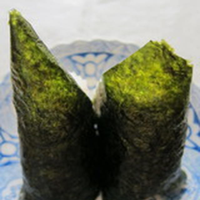 「ちりめんじゃこと大葉の梅おむすび」