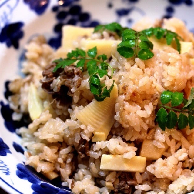 たけのこと牛肉しぐれ煮の炊き込みご飯