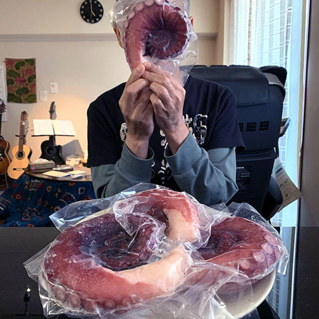 とれたて！美味いもの市さまの「北海道 極太たこ脚 1kg（ボイル）🐙」のモニター