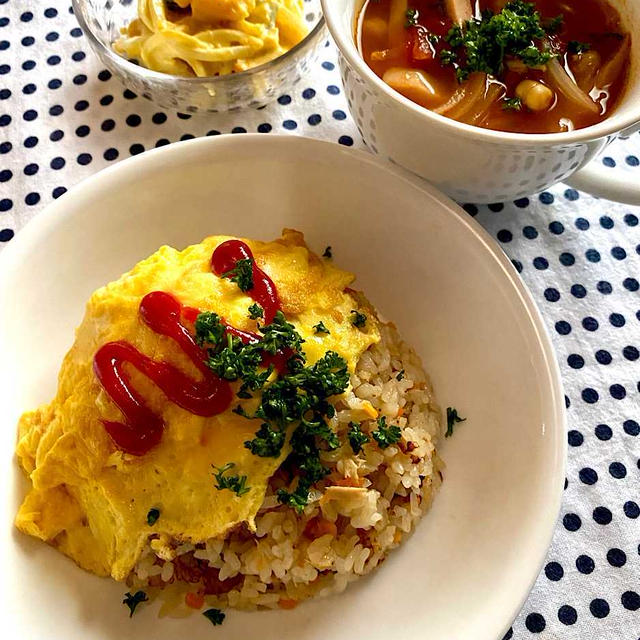 ツナピラフ、玉ねぎのヨーグルトサラダ、トマトクリームパスタ