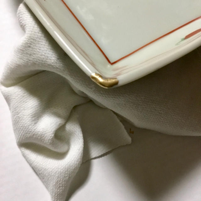 雨の日は金継ぎ作業