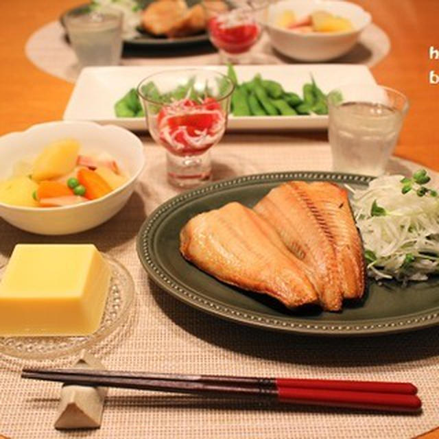『干物ホッケ』とストウブで『肉じゃが』の献立。