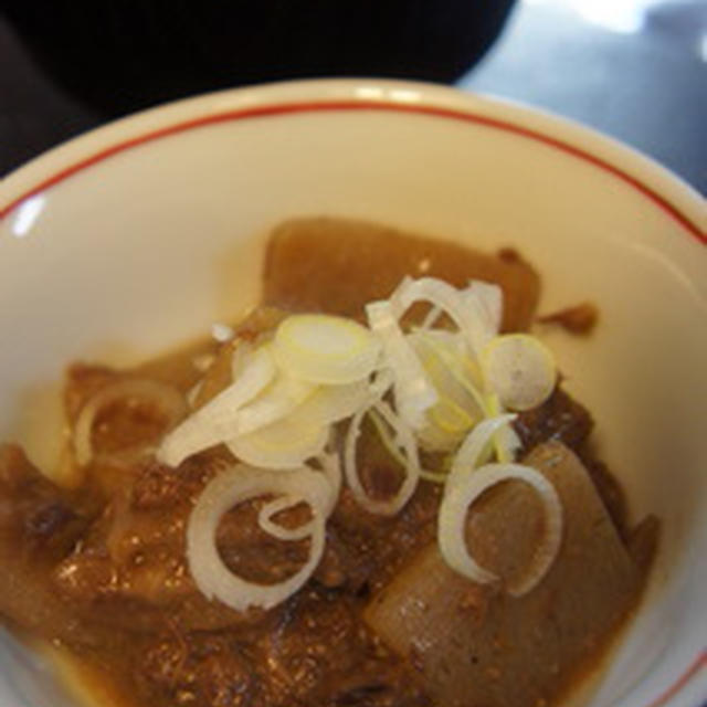 牛スジの味噌煮込みと鰤のたたき
