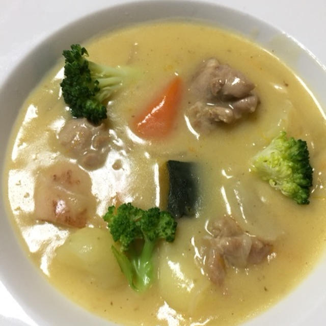 鶏肉と南瓜の豆乳クリームシチュー