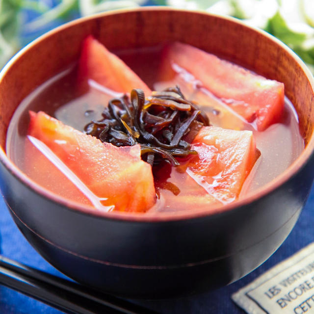 【レシピ】トマトと塩昆布の冷やし味噌汁
