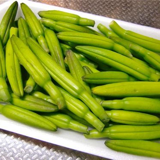 金針菜と豚のすりごま炒め