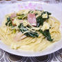 ＜角切りベーコンとほうれん草とゴーダチーズのクリームパスタ＞